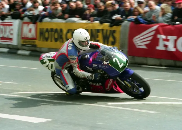 Framed Print : Kate Parkinson (Honda) 2000 Lightweight TT Framed Print : Kate Parkinson (Honda) 2000 Lightweight TT
