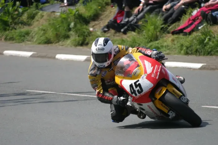Framed Print : Keith Amor (Honda) 2007 Superbike TT Framed Print : Keith Amor (Honda) 2007 Superbike TT