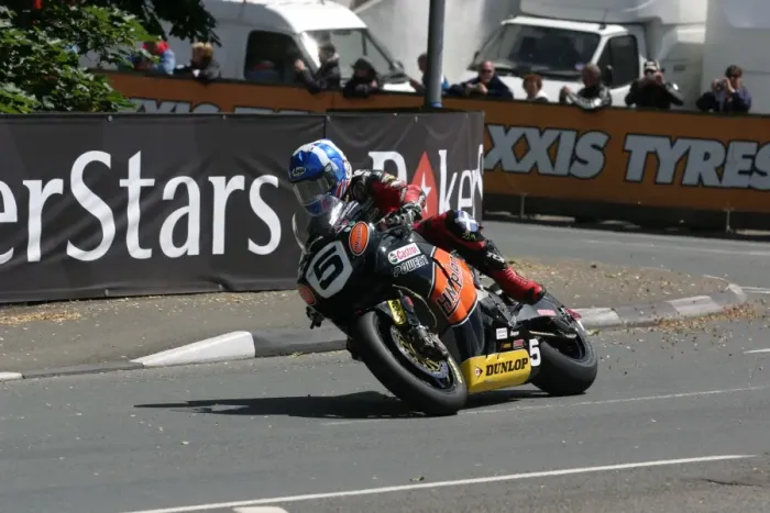 Framed Print : Keith Amor (Honda) 2010 Senior TT