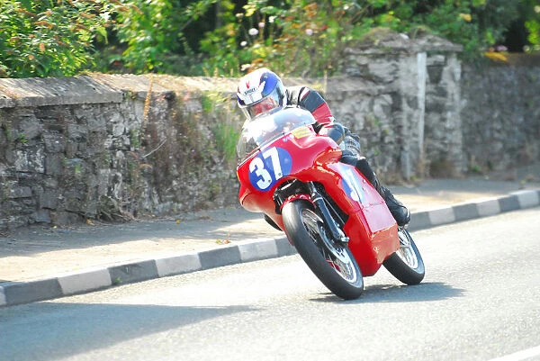 Keith Dixon (Seeley) 2015 350 Classic TT