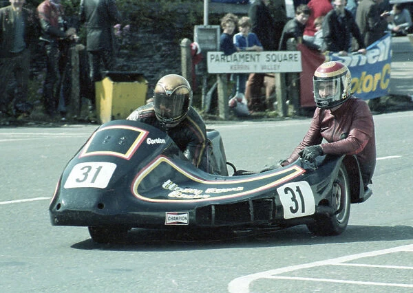 Keith Griffin & Gordon Garrett (Suzuki) 1981 Sidecar TT