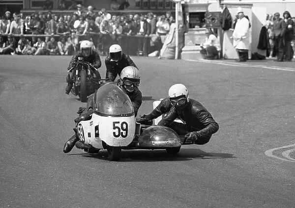 Keith Griffin & Malcolm Sharrocks (SG Triumph) 1974 750 Sidecar TT