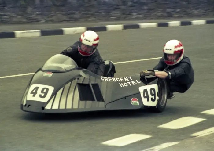 Framed Print : Keith Griffin and Peter Cain (Suzuki) 1986 Sidecar TT Framed Print : Keith Griffin and Peter Cain (Suzuki) 1986 Sidecar TT