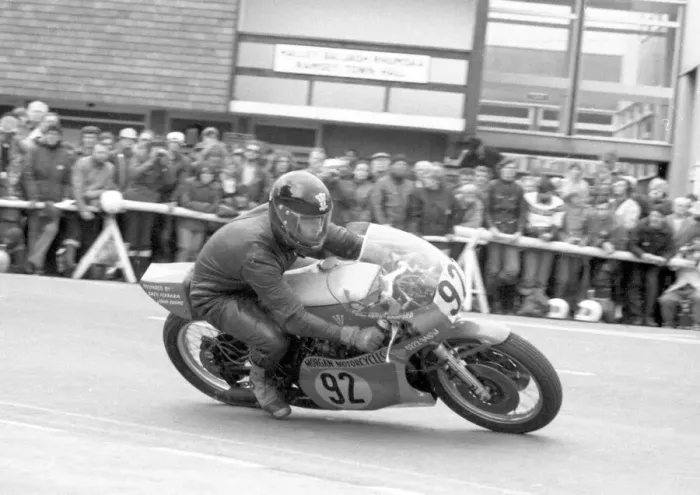 Framed Print : Keith Hanford (Yamaha) 1981 Senior TT Framed Print : Keith Hanford (Yamaha) 1981 Senior TT