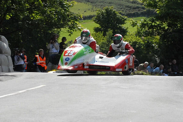 Keith Walters & Alun Thomas (Ireson Honda) 2009 Sidecar TT
