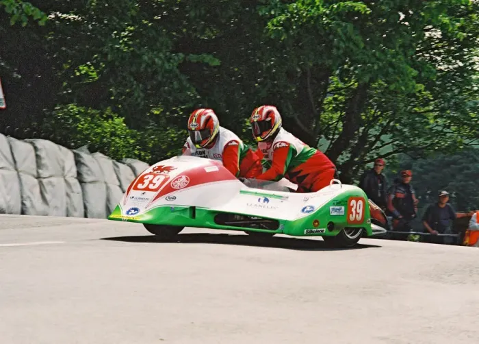 Framed Print : Keith Walters & Andy Webb (Ireson Mistral) 2004 Sidecar TT Framed Print : Keith Walters & Andy Webb (Ireson Mistral) 2004 Sidecar TT