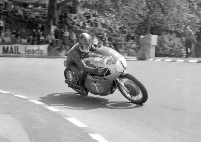 Framed Print : Kel Carruthers (Benelli) 1969 Lightweight TT Framed Print : Kel Carruthers (Benelli) 1969 Lightweight TT