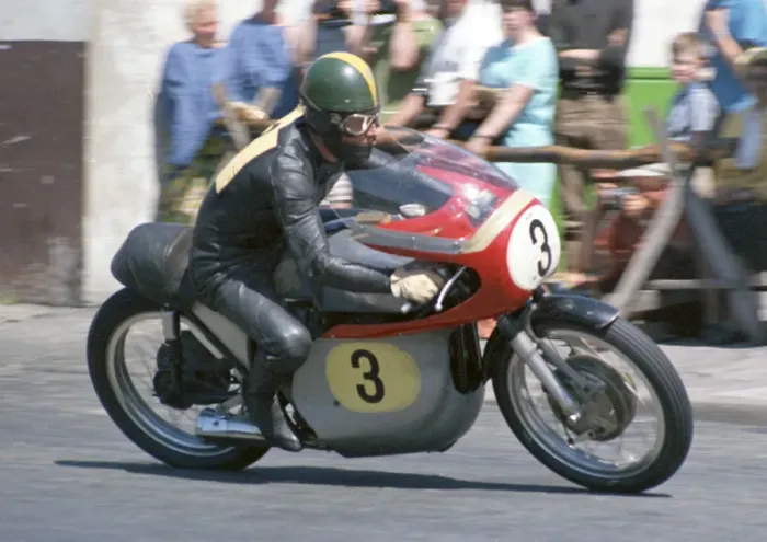 Framed Print : Kel Carruthers (Norton) 1968 Senior TT