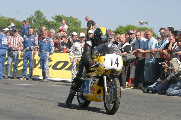 Kel Carruthers (Yamaha) 2007 TT Parade Lap
