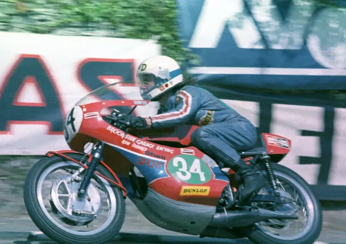Framed Print : Ken Daniels (Yamaha) 1973 Lightweight TT Framed Print : Ken Daniels (Yamaha) 1973 Lightweight TT