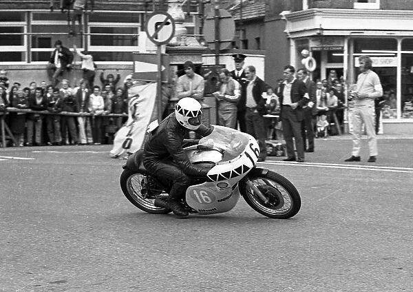 Ken Hampton (Norton) 1973 Junior Manx Grand Prix