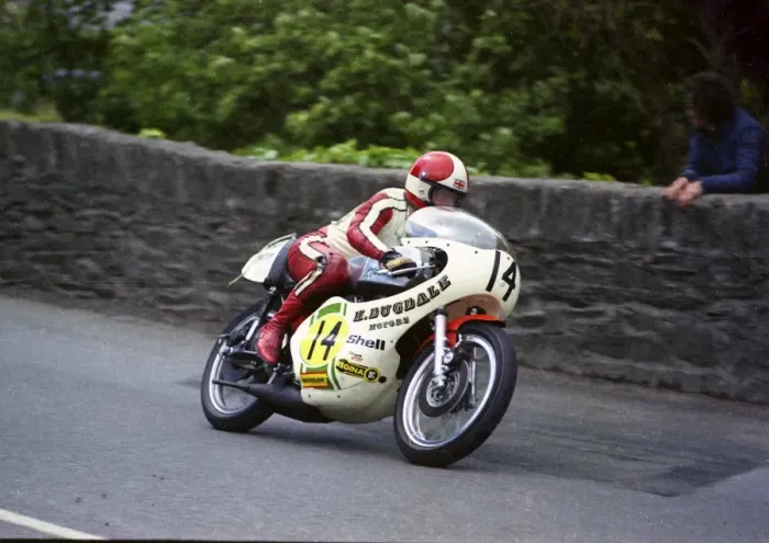 Framed Print : Ken Huggett (Maxton Yamaha) 1974 Senior TT Framed Print : Ken Huggett (Maxton Yamaha) 1974 Senior TT