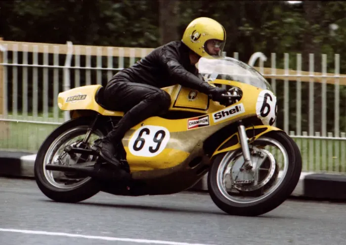 Framed Print : Ken Inwood (Yamaha) 1980 Classic TT Framed Print : Ken Inwood (Yamaha) 1980 Classic TT