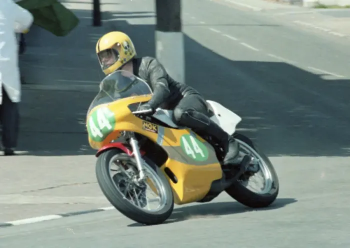 Framed Print : Ken Inwood (Yamaha) 1983 Junior TT Framed Print : Ken Inwood (Yamaha) 1983 Junior TT