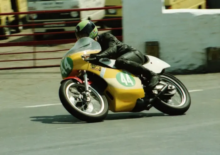 Framed Print : Ken Inwood (Yamaha) 1984 Junior TT Framed Print : Ken Inwood (Yamaha) 1984 Junior TT