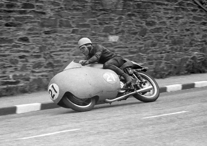 Framed Print : Ken Kavanagh (Guzzi) 1955 Senior TT Framed Print : Ken Kavanagh (Guzzi) 1955 Senior TT