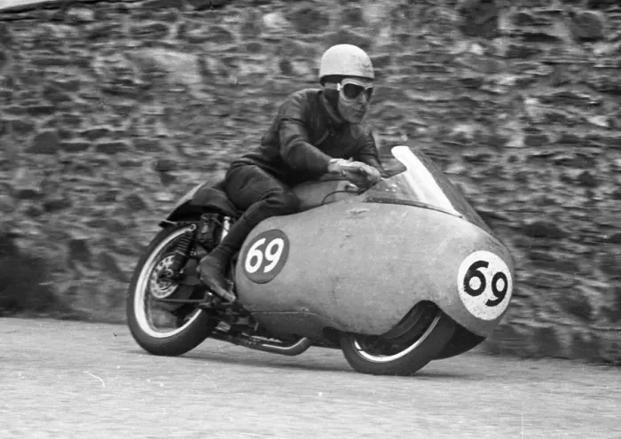 Framed Print : Ken Kavanagh (Guzzi) 1955 Senior TT