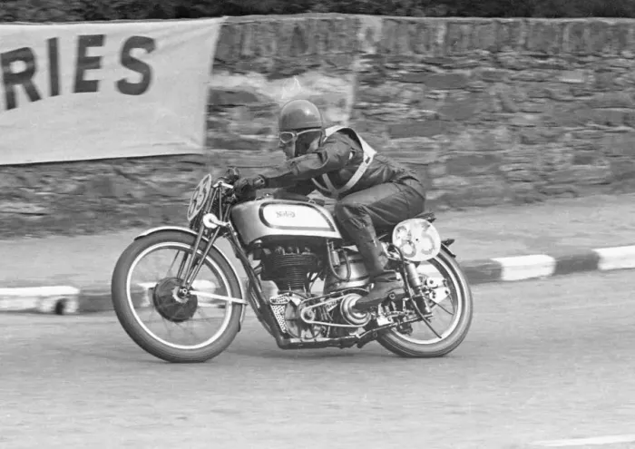 Framed Print : Ken Swallow (Norton) 1951 Junior Manx Grand Prix Framed Print : Ken Swallow (Norton) 1951 Junior Manx Grand Prix
