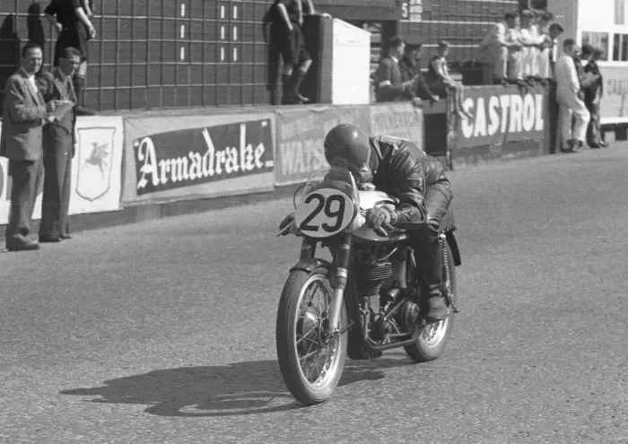 Framed Print : Ken Swallow (Norton) 1954 Junior TT Framed Print : Ken Swallow (Norton) 1954 Junior TT