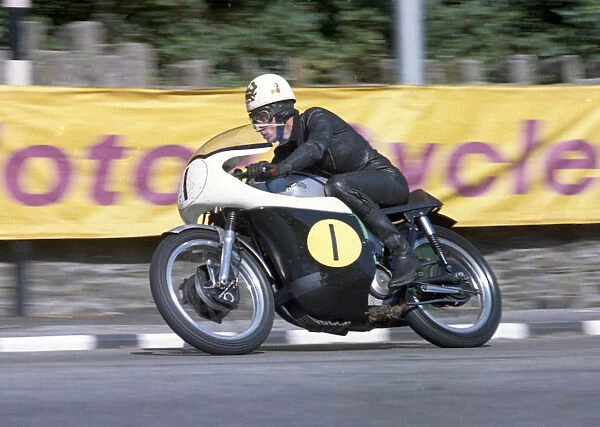 Ken Tilley (Norton) 1967 Senior Manx Grand Prix