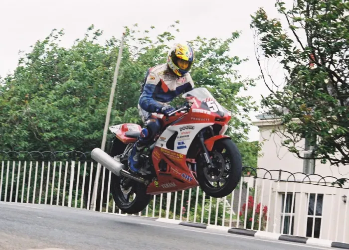 Framed Print : Kenneth McCrea (Yamaha) 2004 Production 600 TT