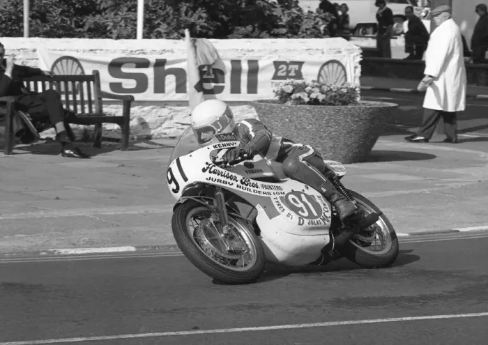 Framed Print : Kenny Harrison (Craig Yamaha) 1977 Lightweight Manx Grand Prix Framed Print : Kenny Harrison (Craig Yamaha) 1977 Lightweight Manx Grand Prix