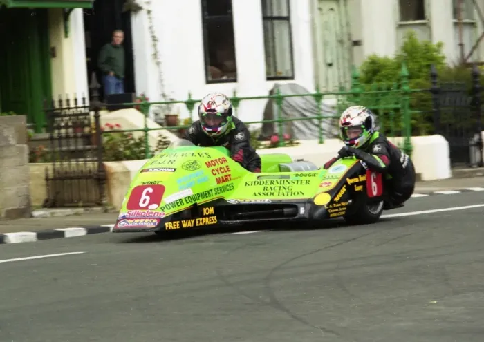 Framed Print : Kenny Howles & Doug Jewell (Ireson Mistral Kawasaki) 2000 Sidecar TT Framed Print : Kenny Howles & Doug Jewell (Ireson Mistral Kawasaki) 2000 Sidecar TT