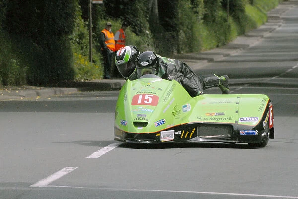 Kenny Howles & Lee Barrett (MR Equipe Suzuki) 2009 Sidecar TT