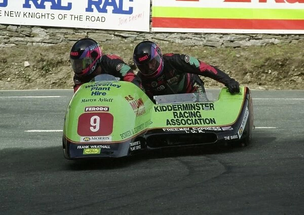 Kenny Howles & Rob Parker (Trevor Ireson) 1993 Sidecar TT