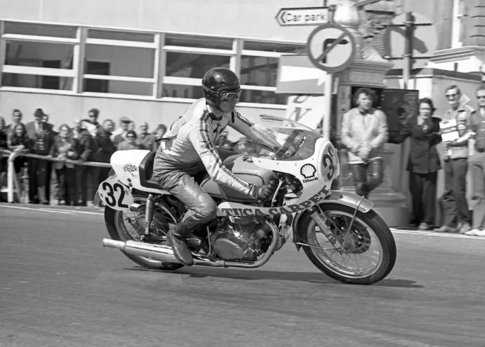 Framed Print : Kevin Cowley (Honda) 1975 Production TT Framed Print : Kevin Cowley (Honda) 1975 Production TT