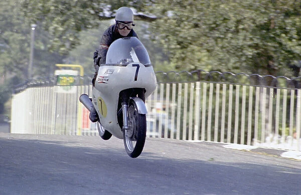Kevin Cowley (Seeley) 1971 Senior Manx Grand Prix