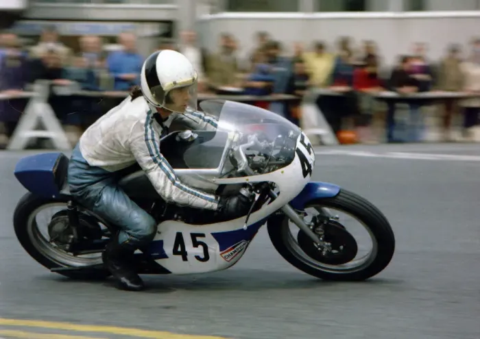 Framed Print : Kevin Cowley (Yamaha) 1976 Classic TT