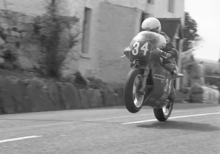 Framed Print : Kevin de Cruz (EMC) 1986 Lightweight TT