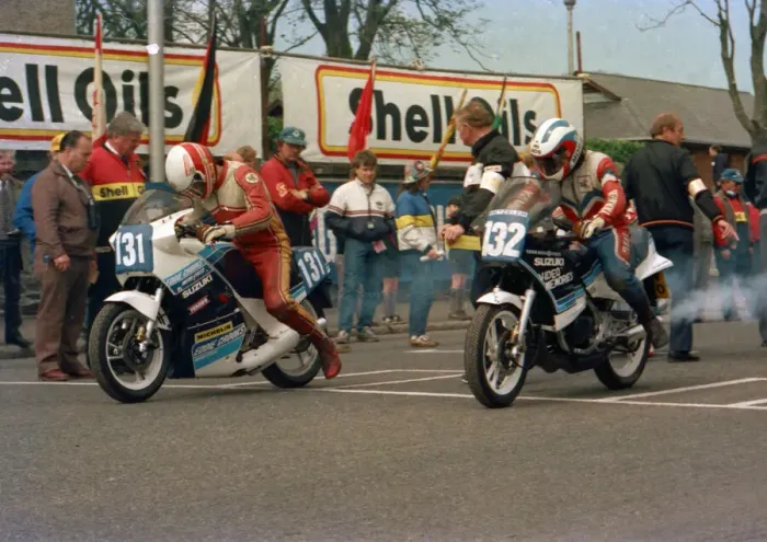 Framed Print : Kevin de Cruz & Peter Cowin (Suzuki) 1986 Production D TT Framed Print : Kevin de Cruz & Peter Cowin (Suzuki) 1986 Production D TT