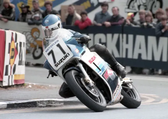 Framed Print : Kevin Hughes (Suzuki) 1985 Production B TT Framed Print : Kevin Hughes (Suzuki) 1985 Production B TT