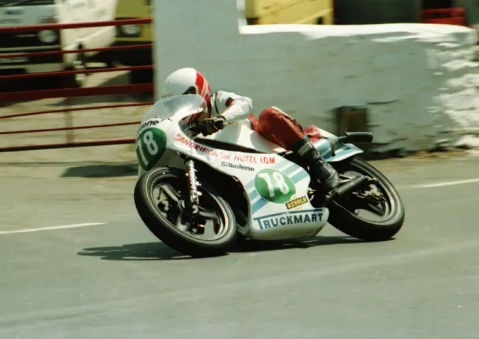 Framed Print : Kevin Mitchell (Armstrong) 1984 Junior TT Framed Print : Kevin Mitchell (Armstrong) 1984 Junior TT