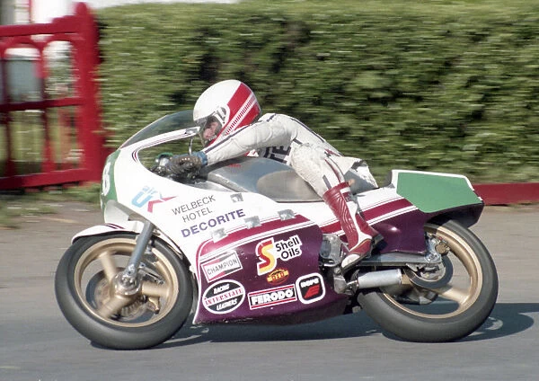 Kevin Mitchell (Harris) 1985 Junior TT practice