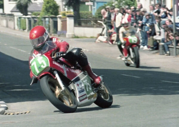 Kevin Mitchell (Yamaha) 1983 Junior TT