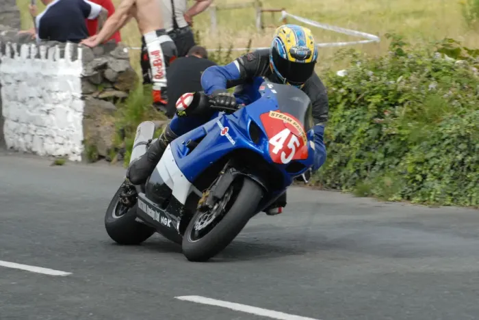 Framed Print : Kevin Strowger (Suzuki) 2009 Southern 100 Framed Print : Kevin Strowger (Suzuki) 2009 Southern 100