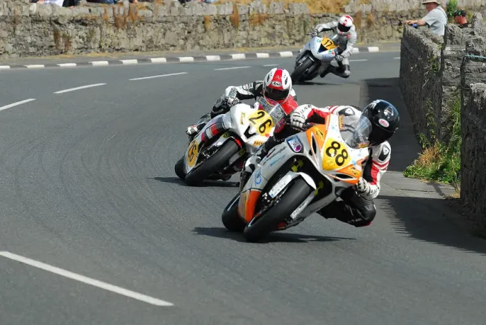 Framed Print : Kevin Van der Gulik (Suzuki) leads Dennis Booth (Suzuki) 2014 Southern 100 Framed Print : Kevin Van der Gulik (Suzuki) leads Dennis Booth (Suzuki) 2014 Southern 100