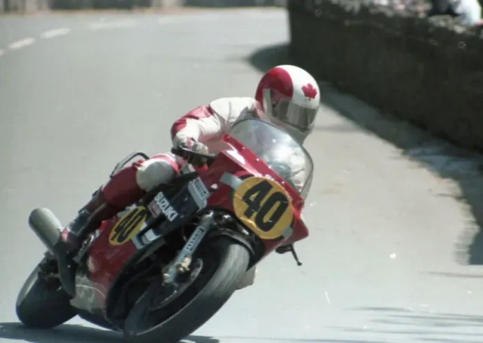 Framed Print : Kevin Wilson (Suzuki) 1985 Senior TT