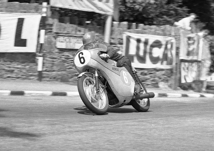 Framed Print : Kunimitsu Takahashi (Honda) 1963 Lightweight TT