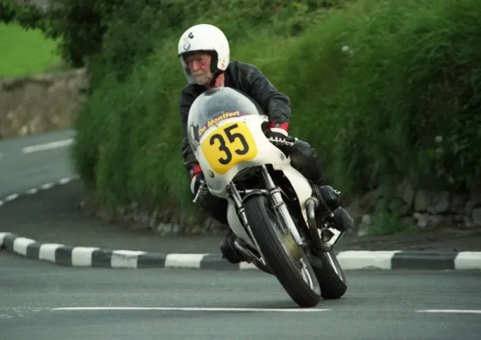 Framed Print : Larry Devlin (Butenuth BMW) 2000 Classic TT Framed Print : Larry Devlin (Butenuth BMW) 2000 Classic TT