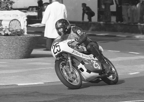 Laurance Jeffrey (Yamaha) 1977 Lightweight Manx Grand Prix