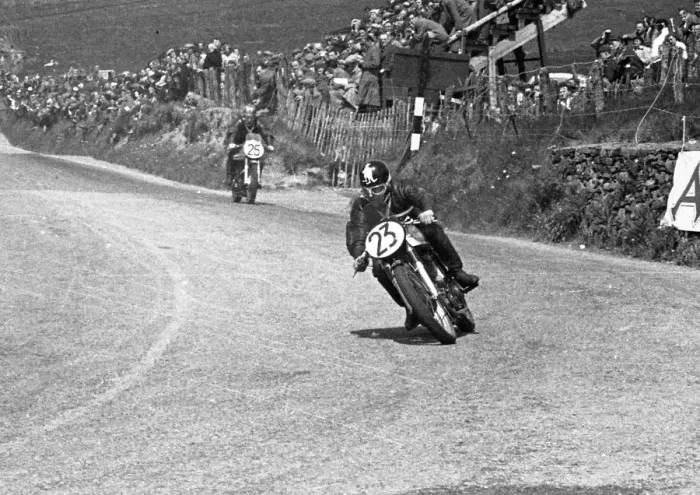 Framed Print : Laurie Boulter (Norton) 1953 Senior TT Framed Print : Laurie Boulter (Norton) 1953 Senior TT