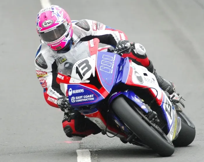 Framed Print : Lee Johnston (BMW) 2016 Superbike TT Framed Print : Lee Johnston (BMW) 2016 Superbike TT