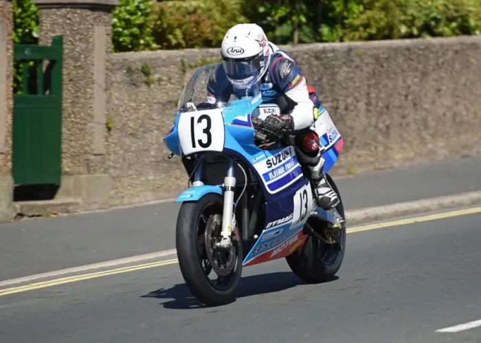 Framed Print : Lee Johnston (Suzuki) 2016 Superbike Classic TT Framed Print : Lee Johnston (Suzuki) 2016 Superbike Classic TT