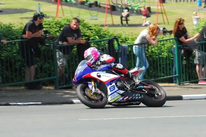 Framed Print : Lee Johnston (Triumph) 2016 Supersport 2 TT Framed Print : Lee Johnston (Triumph) 2016 Supersport 2 TT