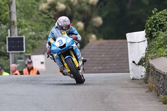 Framed Print : Lee Johnston (Yamaha) 2022 Supersport TT