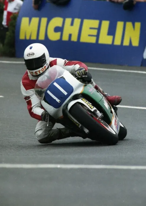 Framed Print : Lee Pullan (Yamaha) 1993 Junior TT Framed Print : Lee Pullan (Yamaha) 1993 Junior TT